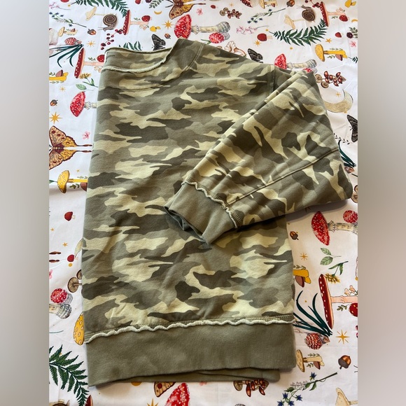 American Eagle Off Shoulder Camo Print XXL - Picture 7 of 7